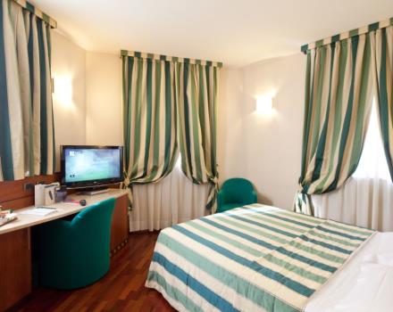 Book/reserve a room in Milan, stay at the Hotel Mirage