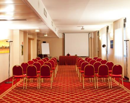 Discover the conference rooms in the Hotel Mirage and organize your events in Milan